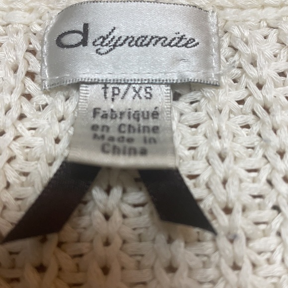 Dynamite woman beige sweatshirt. - Picture 3 of 6